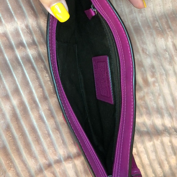 Coach Clutch/Wristlet - Picture 6 of 6